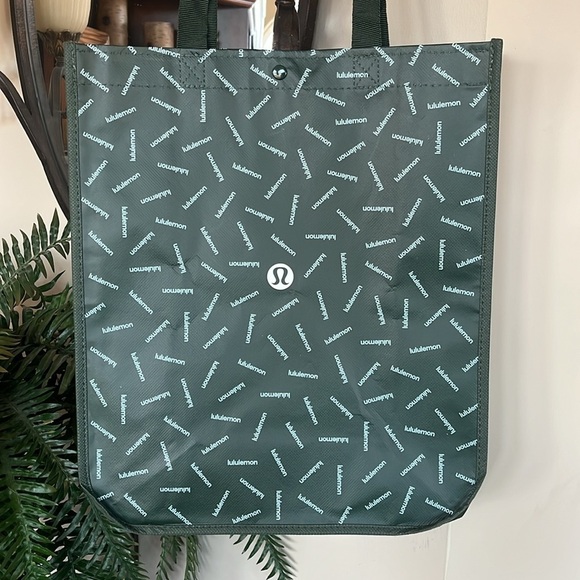 NWOT Lululemon Green Reusable Shopping Tote Shoulder Bag Lightweight - Picture 5 of 13